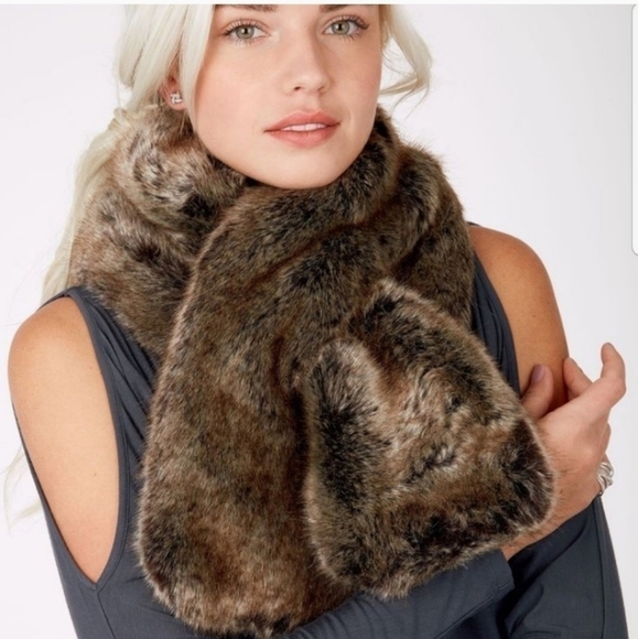 Stella & Dot | Brown Faux Fur Keyhole Wrap Scarf - Picture 2 of 7